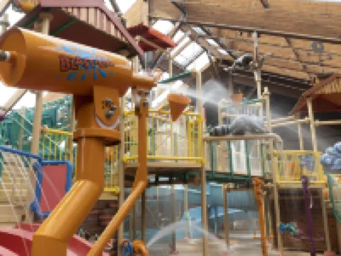 シックス フラッグス グレート エスケープ ロッジ & インドア ウォーターパーク クイーンズベリーのホテル