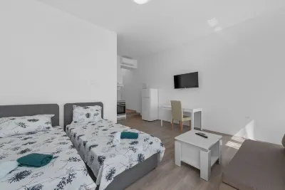 Mima Apartments