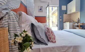 Studio Apartments Roza - A Charming Oasis in the Centre of Makarska