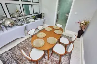 The Mayflower Inn Hotels in Taifa