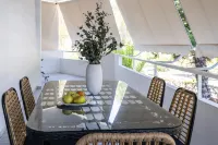 Stylish 1BR Retreat Near Alimos Beach Tram