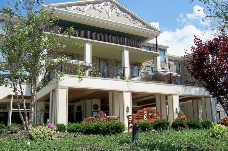 Niagara Crossing Hotel and Spa Отели в г. Льюистон