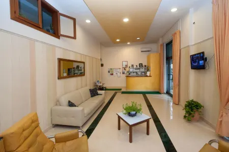 Hotel De Rosa Отели в г. Майори