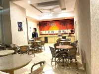 玫瑰島酒店瓜魯雅 - 靠近海邊 - 停車場