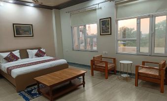 Rao Jagveer Home Stay