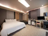 lime hotel Hotel dekat Stasiun Suwon