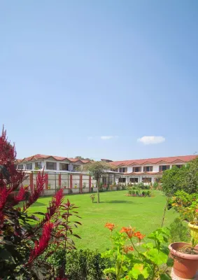 호텔 아크바르 앳 달 레이크