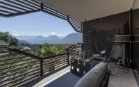 Schenna Resort - con vista montagne