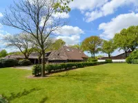 Atmospheric Country House in Asten on a Golf Course Hotel di 