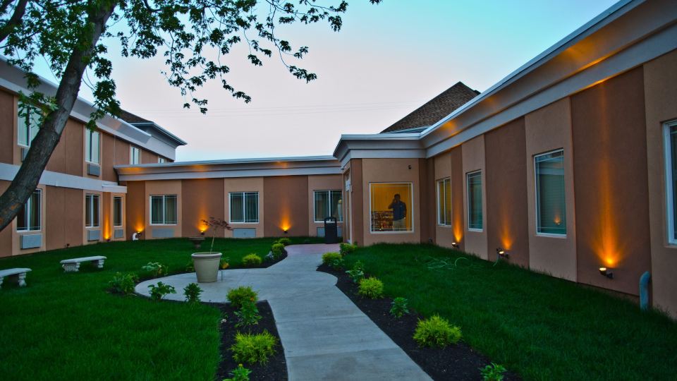 Aashram Hotel by Niagara River