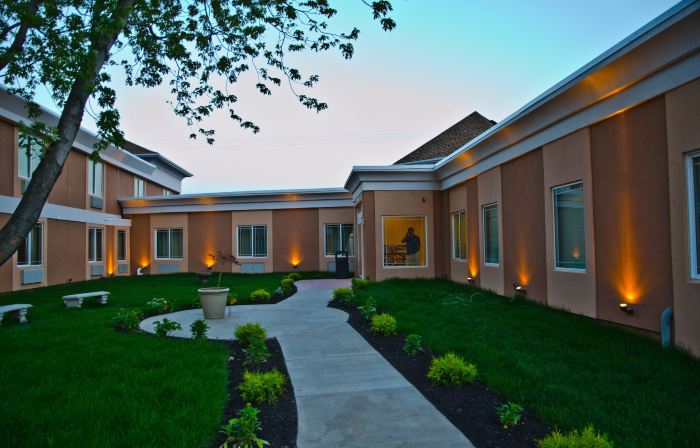 Aashram Hotel by Niagara River