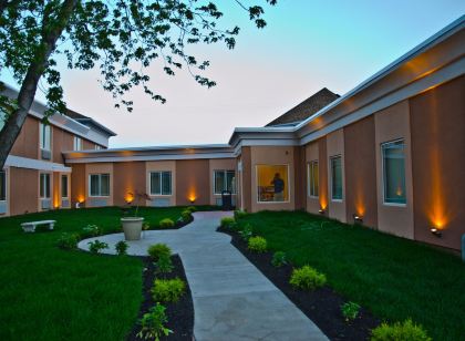 Aashram Hotel by Niagara River
