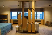 조야나 오텔 창키리 호텔