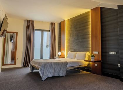 Hotel Barrio Humedo by Gaiarooms