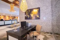 Sandman Hotel Hamilton - business
