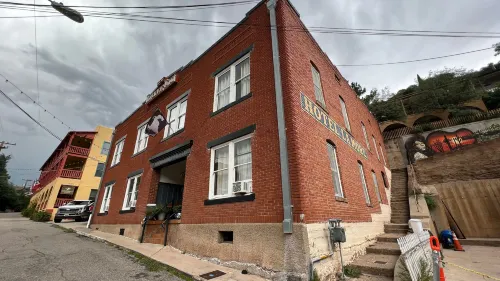 라 모어 호텔 더 비스비 인