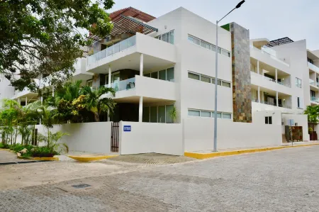 Mamitas Village by Casago