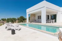 Charming Villa with Pool by Wonderful Italy