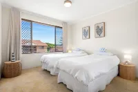 Beachfront Relaxing Getaway Hotels near Aussie Air