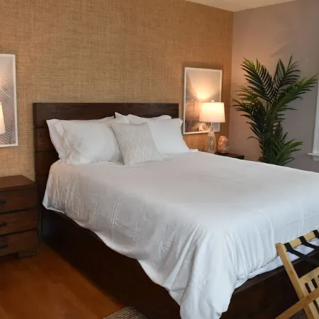 NEW Charming Walk to beach 2-bedroom Coastal Home