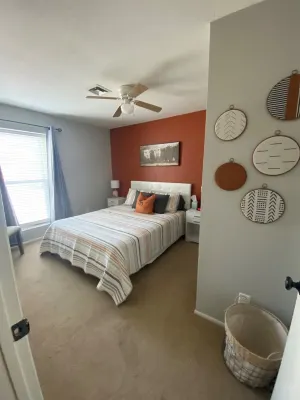 4 BR, 2 BA home with heated pool located near shopping, dining & entertainment Hotels near Clothes Mentor Arrowhead