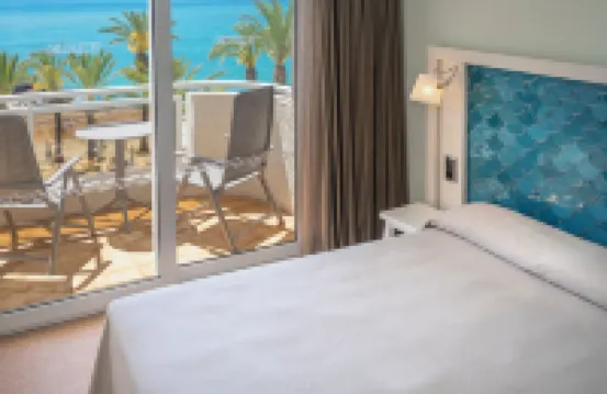Caprici Beach Hotel & Spa
