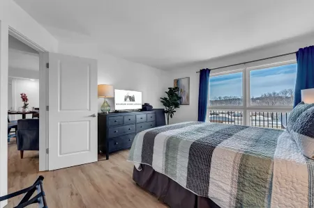 Roark Downtown Branson, Pools, Playground! Отели рядом с достопримечательностью «The SKY Deck at Parakeet Pete's Waterfront Zipline»