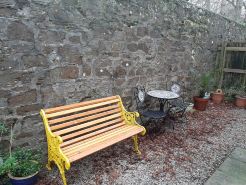 Cozy Courtyard 7 Night Discounted Apt Free Parking