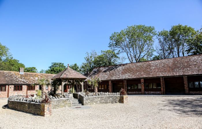 Kingston Country Courtyard