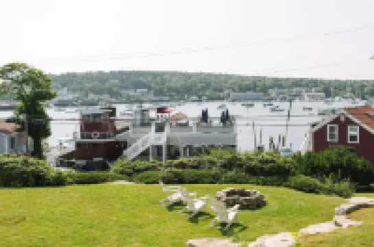 Admirals Quarters Inn Hotels in Boothbay Harbor