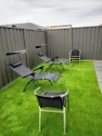 Modern and Cosey 4 Bedroom House Walk to Beach Hotels in Portarlington