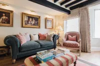 Hicks House - Beautiful Cottage in Leysbourne! Hotels in Chipping Campden