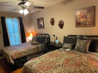 Spacious 6-bedroom house in Hearne with WiFi, AC