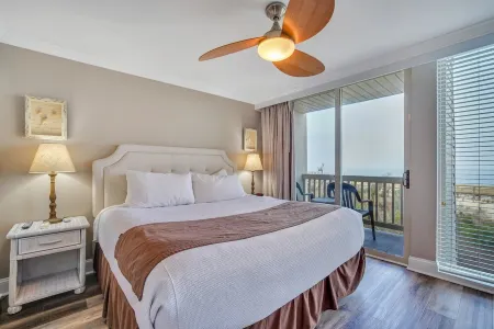 Spectacular ocean front, renovated townhome near Driftwood Beach!!