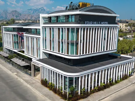 Four Hills Hotel