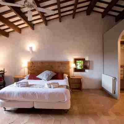 Rural house for rent - entire property: 15th century “masía” on the Costa Brava Rooms