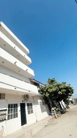 Apartment 3 Maleconcito del Sol Barra de Navidad Отели в г. Барра де Навидад