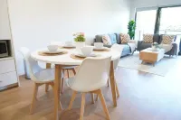 ViQi Apartment 2 min from centre with premium Netflix & prime Amazon,75 inch Tv