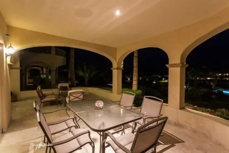 Las Mananitas-Awesome Luxury Beachside Condo in Cabo! Отели рядом с достопримечательностью «Isis Healing House Alternative Therapies & seven Zenses Cabo Spa»