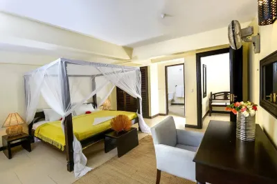 Blue Bay Cove - Beach Side Apartment