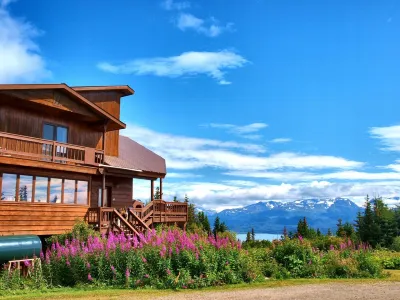 Sunrise Glacier Lodge