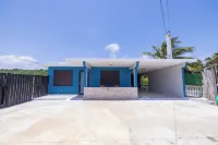 Spacious 4-Bedroom House in a great location in Jobos Beach, Isabela. WIFI & A/C