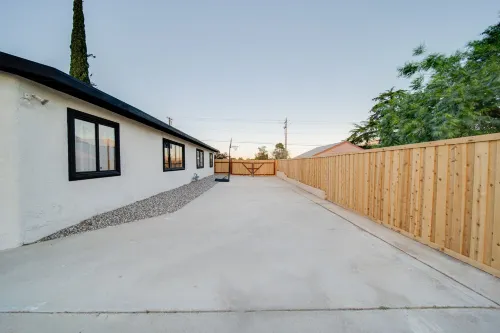 Casa Blanca (Arcade/Theatre/Game Room/RV Parking) Hotels in Banning