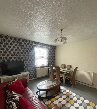 Super deluxe 3 bedrooms apartment in this popular area of Stanley