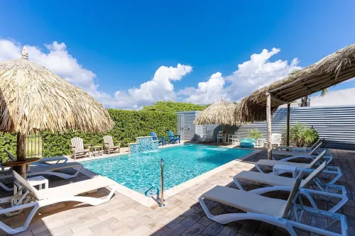 Luxury Modern Villa-Pool, Ocean View Deck, In/Outdoor Kitchen, 5min to the beach