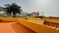 An oasis with a double panoramic view over the ocean and the mountain El Teide 1