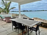 The Boathouse: Large Waterfront Cottage on Harrington Sound – Sleeps 4+ Hotels in Smith's