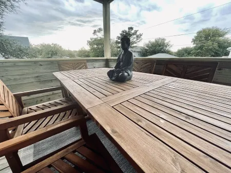 Laid-Back OBX Retreat with Hammocks,Foosball & Bikes