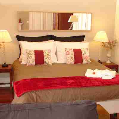 AMAZING VIEW over the bay, by the Old Town, walk to the city, quiet area Rooms