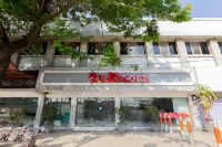 RedDoorz @ Urip Sumoharjo Hotels in Tegalsari